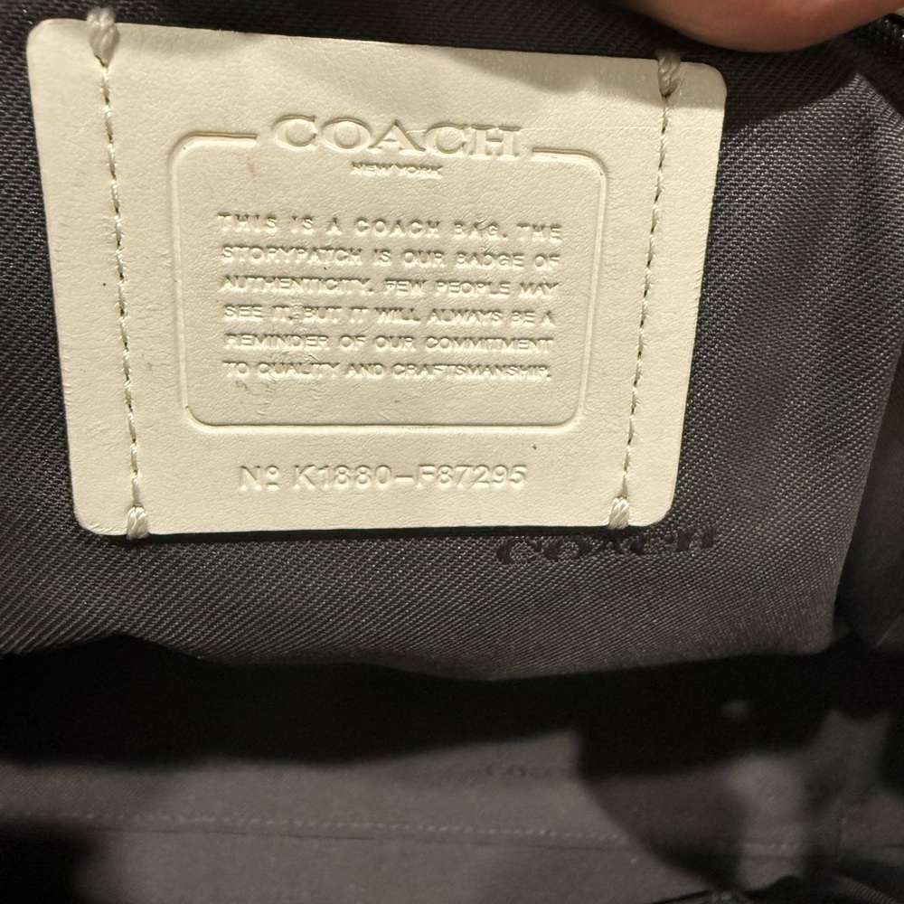 COACH 2018 Swagger 27 Carryall
Color- Chalk EUC - Picture 6 of 14
